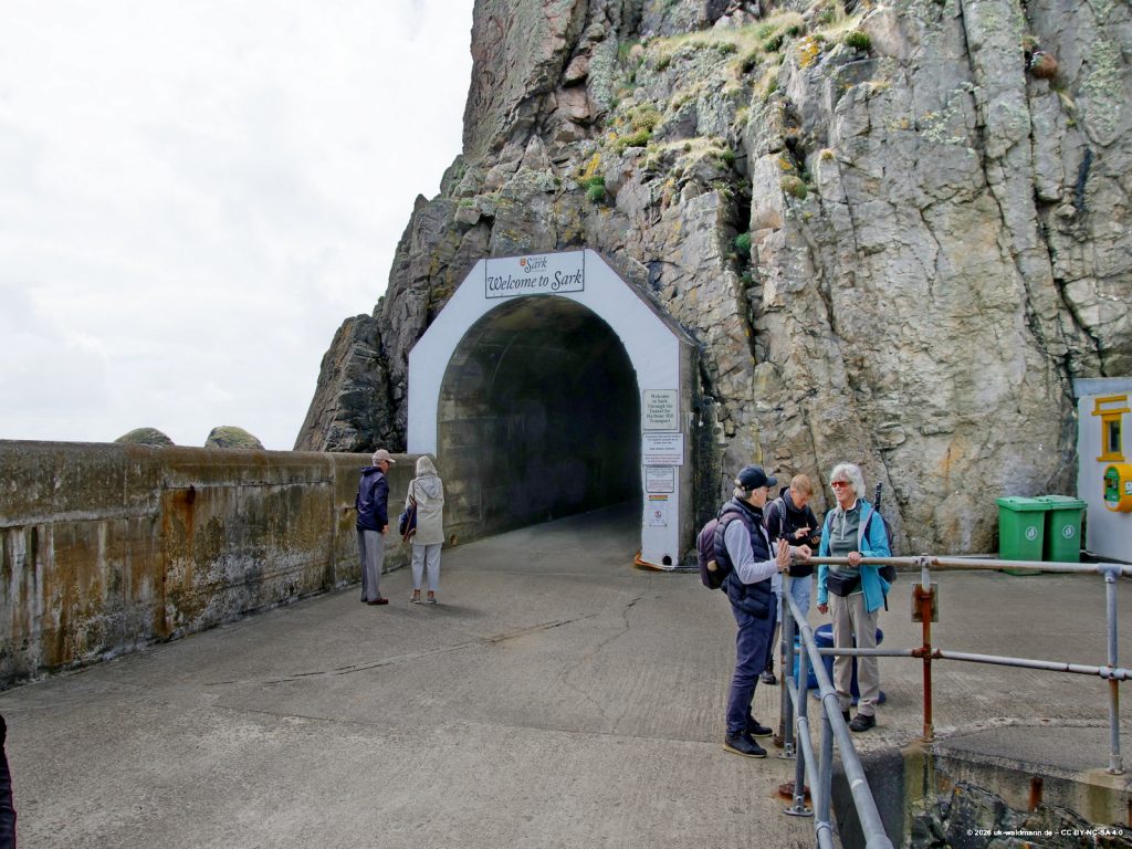 Hafentunnel - Welcome to Sark