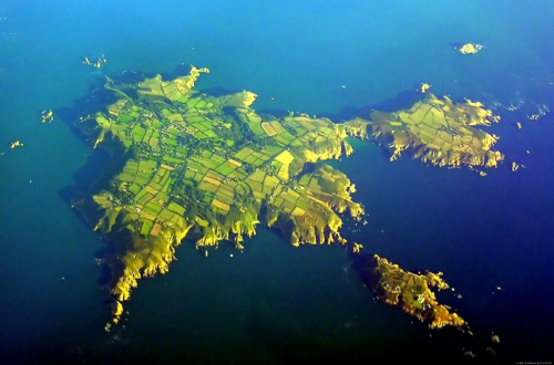 1280px-Sark-aerial