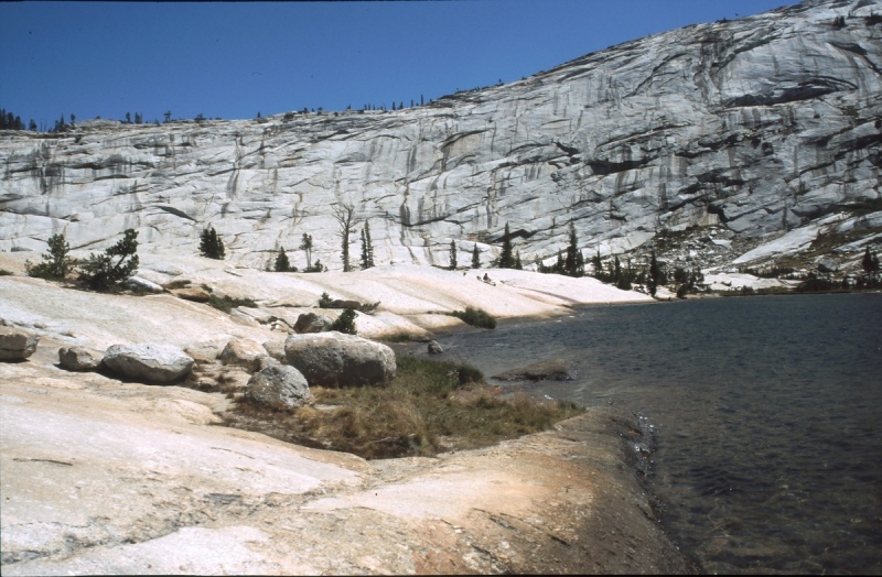 2001-USA-054