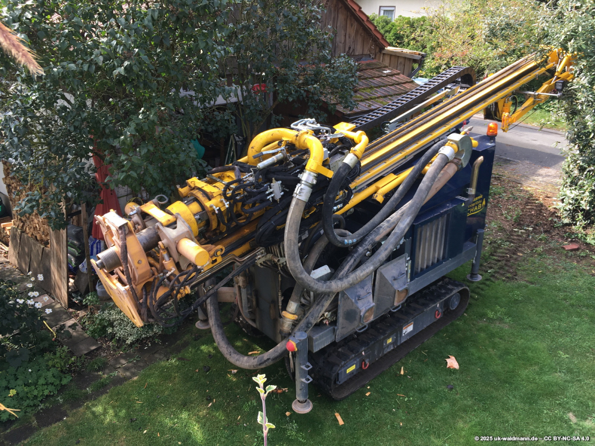 das schwere Bohrgerät